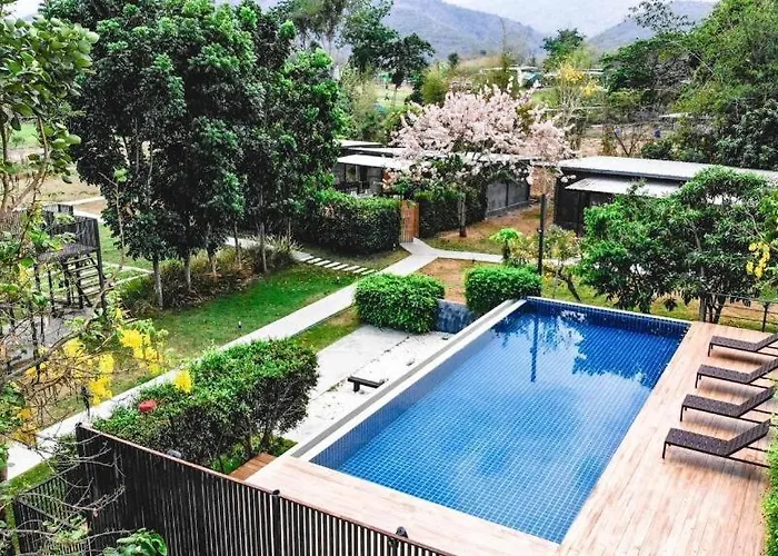 Loft Berry รีสอร์ท